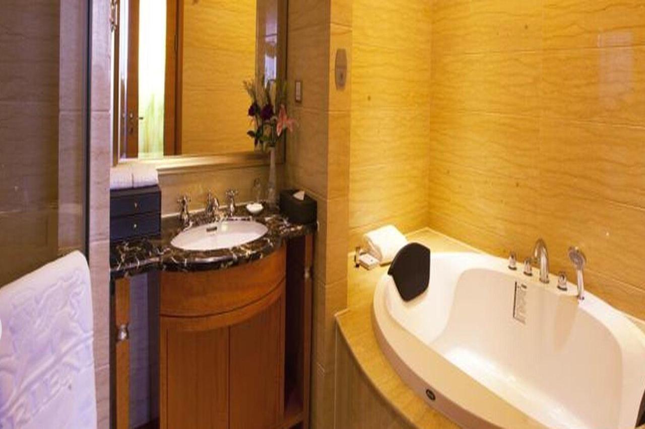 Friend Hotel Shanghaj Zewnętrze zdjęcie