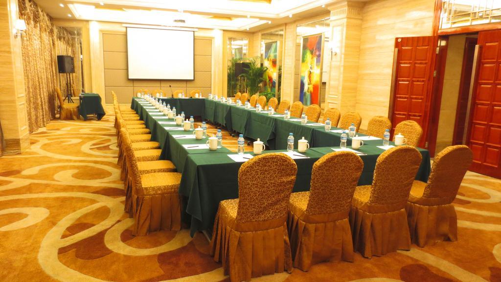 Friend Hotel Shanghaj Zewnętrze zdjęcie