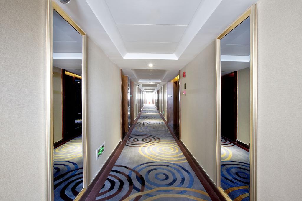 Friend Hotel Shanghaj Zewnętrze zdjęcie